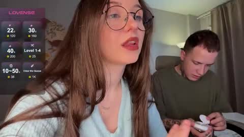 Snapshot of wwow_meow chatting on November 4, 2025, 7:40 am Eric and Christine 3 online show from November 4, 2025, 7:40 am