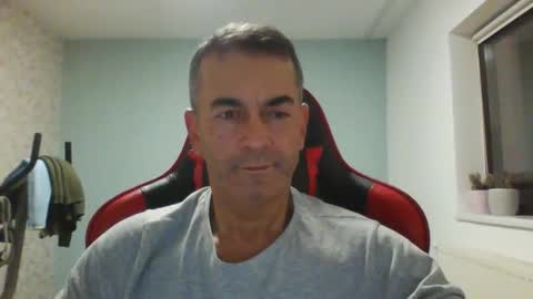 Snapshot of wxdj chatting on October 25, 2025, 8:03 pm RealBoy online show from October 25, 2025, 8:03 pm