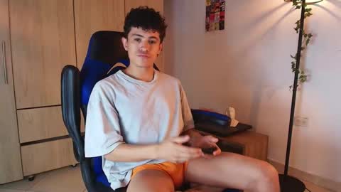 wyatt online show from March 7, 2025, 10:43 pm