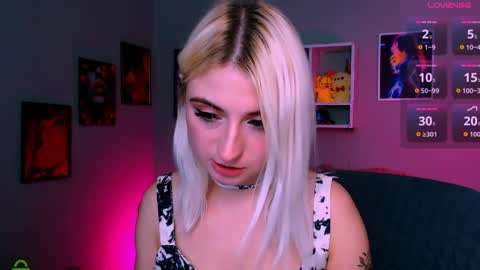x_alexia_x online show from April 30, 2026, 9:08 pm