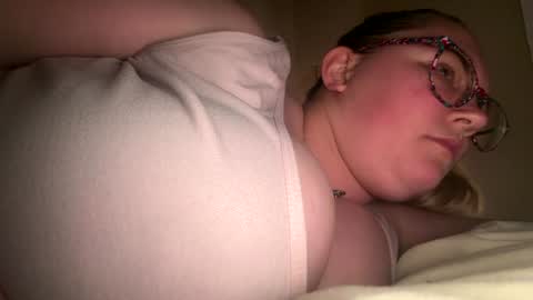 Snapshot of x_dreamgirl_x chatting on May 7, 2026, 3:34 am Mariah online show from May 7, 2026, 3:34 am