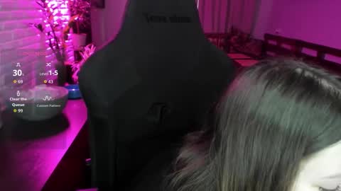 LOVE NERDS ONLY online show from March 25, 2026, 4:40 am