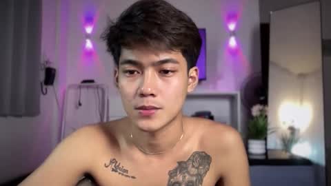 Snapshot of xaldrian_destroyer chatting on December 20, 2025, 12:40 am Prince Aldrian online show from December 20, 2025, 12:40 am