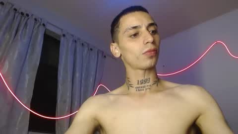 xalejo_max online show from September 24, 2025, 9:51 pm