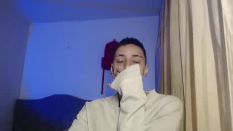 xalejo_max online show from October 16, 2025, 3:57 pm