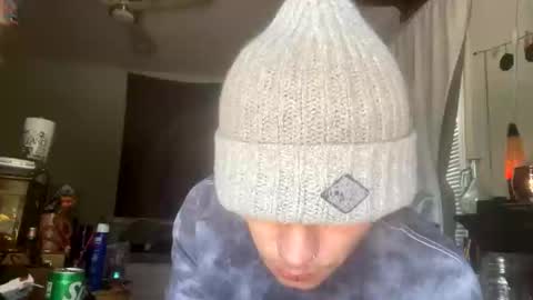 xander0zzz online show from September 8, 2025, 3:33 pm