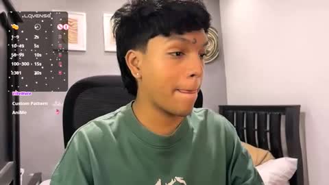 Snapshot of xander_bonnet1 chatting on February 2, 2025, 5:37 pm Xander bonnet online show from February 2, 2025, 5:37 pm