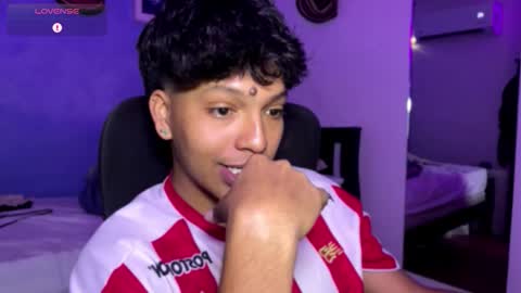 Snapshot of xander_bonnet1 chatting on December 3, 2025, 4:49 pm Xander bonnet online show from December 3, 2025, 4:49 pm