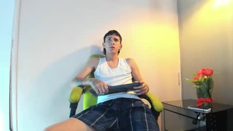 Snapshot of xander_owen2 chatting on January 5, 2026, 7:17 pm XANDER online show from January 5, 2026, 7:17 pm