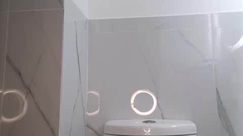 Snapshot of xandressex chatting on February 4, 2025, 7:18 am Andres online show from February 4, 2025, 7:18 am