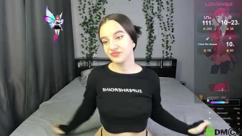 Lola online show from November 29, 2025, 7:00 am