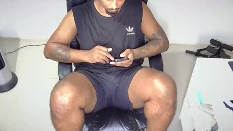 Xavier Miller online show from October 25, 2025, 6:35 pm