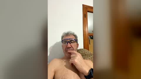 xaxi3 online show from February 16, 2026, 9:33 pm