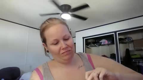 xbeautifulxliex online show from March 19, 2026, 8:46 pm