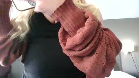  charlotte euphoria  online show from April 20, 2026, 10:44 pm