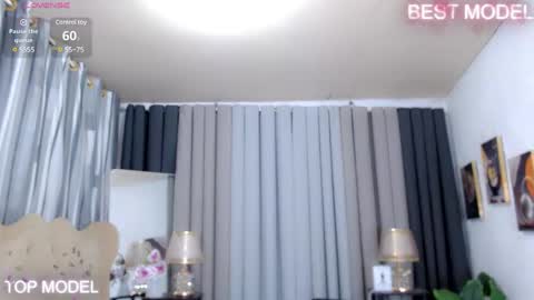 I LOVEE TO TRAVEL AROUND THE WORLD online show from February 13, 2025, 9:30 am