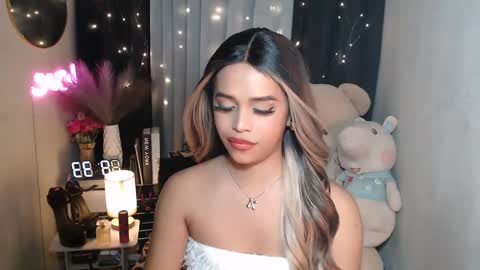 lorainne online show from December 3, 2024, 1:32 pm