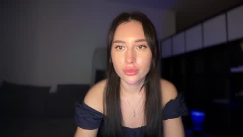 Snapshot of xcutexbunny chatting on November 2, 2025, 8:33 pm XCuteXbunny online show from November 2, 2025, 8:33 pm