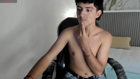 xebastwink online show from April 4, 2026, 7:33 pm