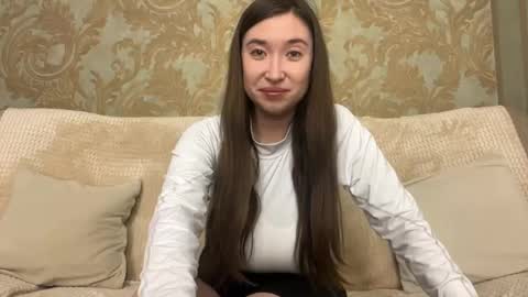 Mia online show from April 11, 2026, 4:22 pm