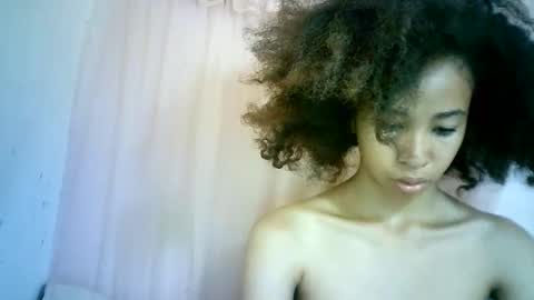 xenna610827 online show from February 3, 2025, 4:35 am