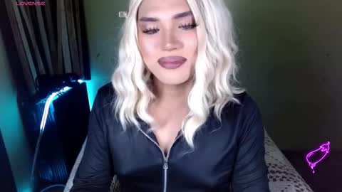 Snapshot of xfreyalibitina69x chatting on December 21, 2025, 1:35 am xfreyalibitina69x online show from December 21, 2025, 1:35 am