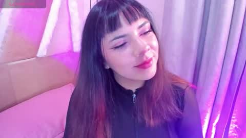 hinata  online show from December 3, 2025, 11:36 pm