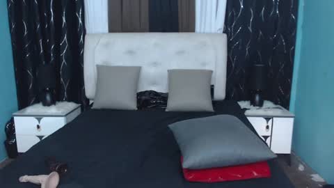 Snapshot of xhugesignificant69x chatting on December 4, 2024, 12:41 am xhugesignificant69x online show from December 4, 2024, 12:41 am