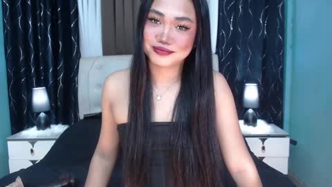 Snapshot of xhugesignificant69x chatting on December 7, 2024, 7:05 am xhugesignificant69x online show from December 7, 2024, 7:05 am