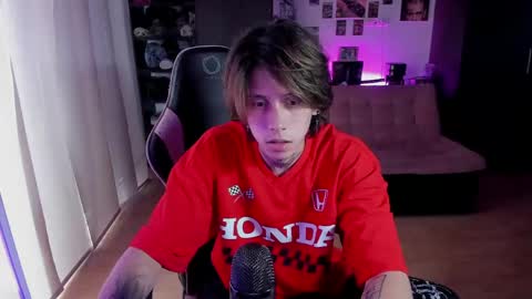 Snapshot of xice_boy chatting on May 4, 2026, 10:17 pm xIce Boy online show from May 4, 2026, 10:17 pm