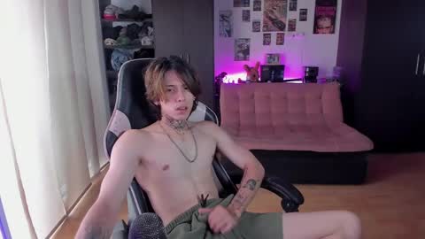 Snapshot of xice_boy chatting on May 6, 2026, 8:47 pm xIce Boy online show from May 6, 2026, 8:47 pm