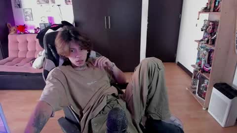 Snapshot of xice_boy chatting on May 20, 2026, 1:39 pm xIce Boy online show from May 20, 2026, 1:39 pm