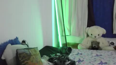 Ximena online show from December 17, 2025, 12:05 am