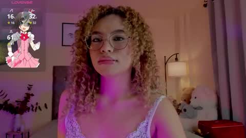 camila online show from December 17, 2025, 8:37 pm