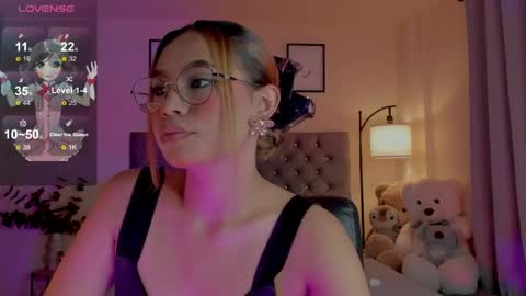 camila online show from April 11, 2026, 8:35 pm