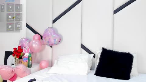 ximenacosta online show from April 9, 2026, 12:10 pm