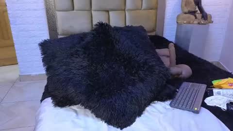 ximena online show from February 10, 2025, 3:13 am