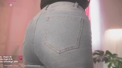 Snapshot of ximenna_cruz_ chatting on March 12, 2025, 6:44 pm Xime Independent Artist online show from March 12, 2025, 6:44 pm