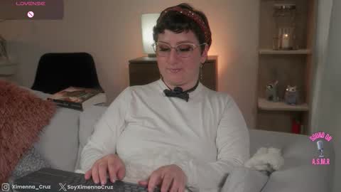 Snapshot of ximenna_cruz_ chatting on October 24, 2025, 9:55 pm Xime Independent Artist online show from October 24, 2025, 9:55 pm