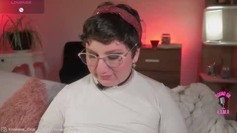 Snapshot of ximenna_cruz_ chatting on November 5, 2025, 10:54 pm Xime Independent Artist online show from November 5, 2025, 10:54 pm