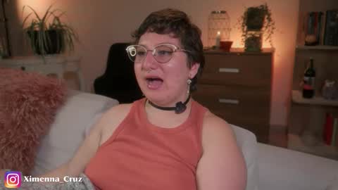 Snapshot of ximenna_cruz_ chatting on November 19, 2025, 11:38 pm Xime Independent Artist online show from November 19, 2025, 11:38 pm