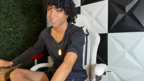 xion_ez online show from December 5, 2025, 8:05 pm