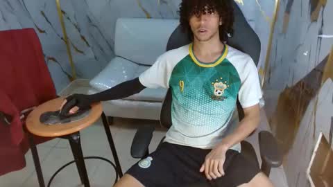 xion_ez online show from April 15, 2026, 8:20 pm