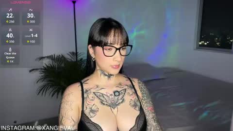 xisisxx online show from May 9, 2026, 12:27 am