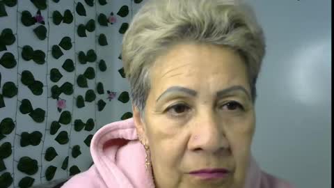 xkarlotaxxx online show from May 14, 2026, 10:05 pm