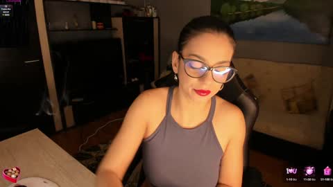 Lara online show from December 16, 2024, 10:13 pm