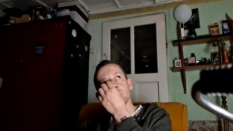 xleonardox88 online show from April 6, 2026, 5:58 pm