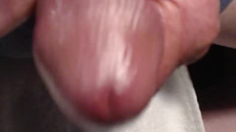 xloadzzz online show from November 28, 2025, 4:09 pm