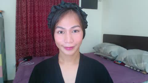 Snapshot of xlovely_destinyx chatting on March 11, 2025, 12:11 am Alice online show from March 11, 2025, 12:11 am