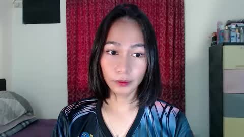 Snapshot of xlovely_destinyx chatting on September 22, 2025, 8:27 am Alice online show from September 22, 2025, 8:27 am